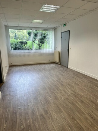 Plus de détails pour Bureau à louer