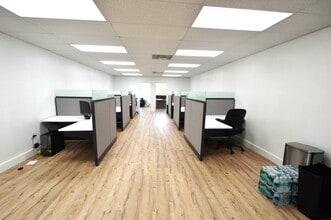 13595 SW 134th Ave, Miami, FL à louer Photo intérieure– Image 2 sur 5