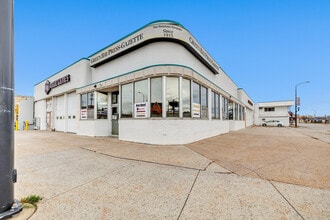 533 E Walnut St, Green Bay, WI à vendre Photo de l’immeuble– Image 2 sur 10