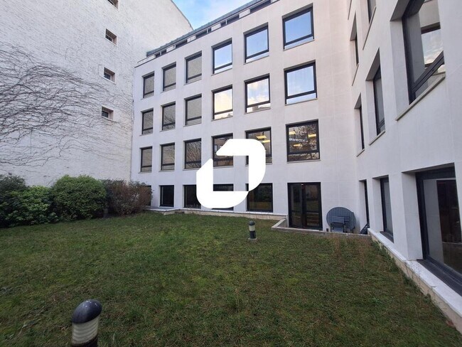 Plus de détails pour Bureau à vendre