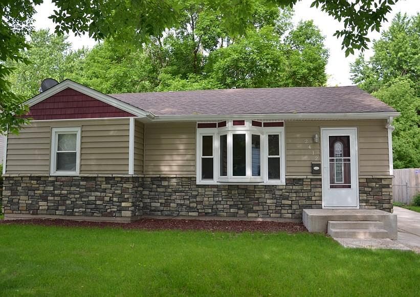 2412 48th Pl, Des Moines, IA à vendre - Photo principale – Image 1 sur 1