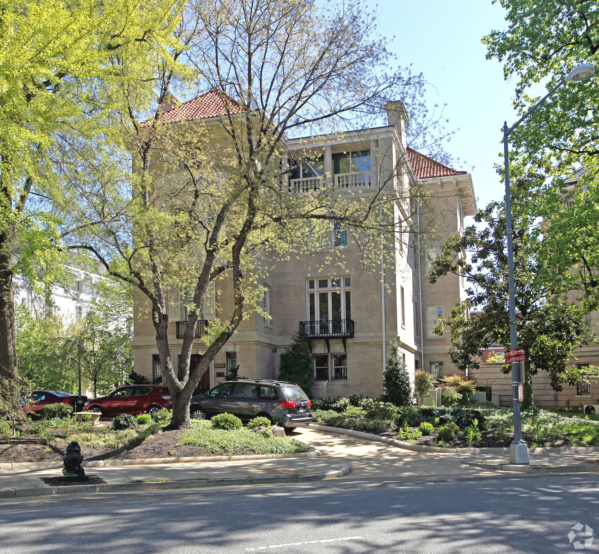 2223 Massachusetts Ave NW, Washington, DC à vendre Photo principale– Image 1 sur 3