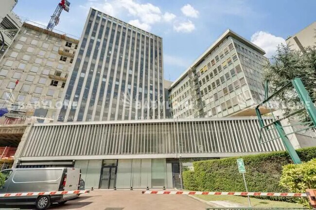 Plus de détails pour Bureau à louer