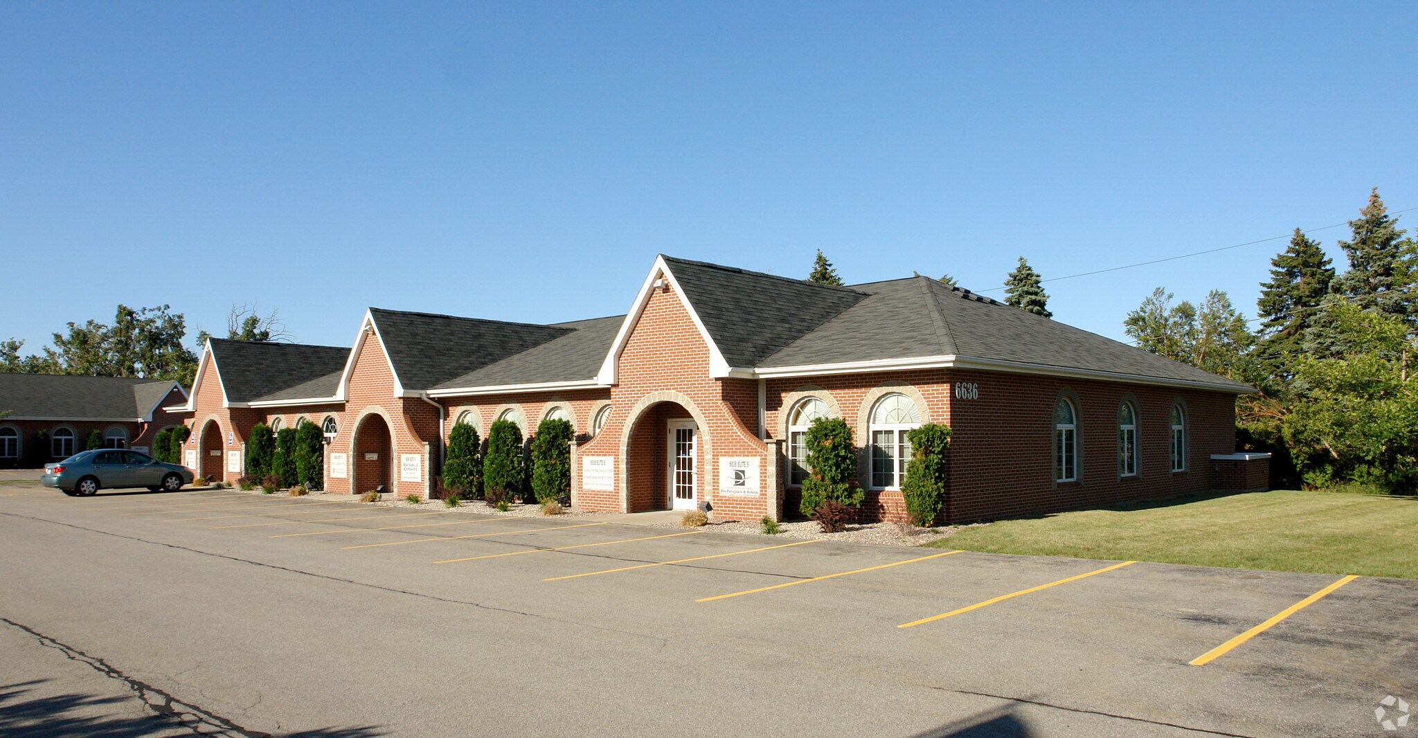 6636 Main St, Buffalo, NY à vendre Photo principale– Image 1 sur 14