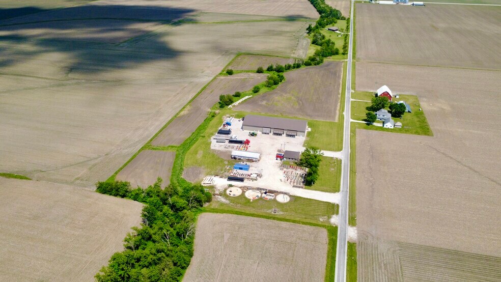 1830 E County Road 2100, Burnside, IL à vendre - Photo de l’immeuble – Image 2 sur 10