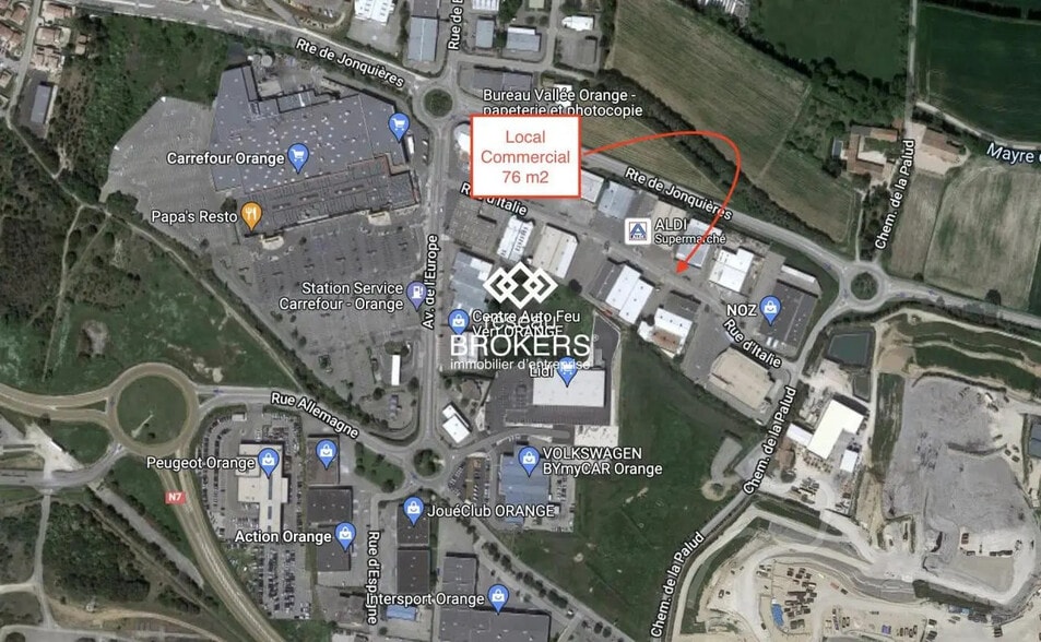 Local commercial dans Orange à louer - Photo de l’immeuble – Image 3 sur 3