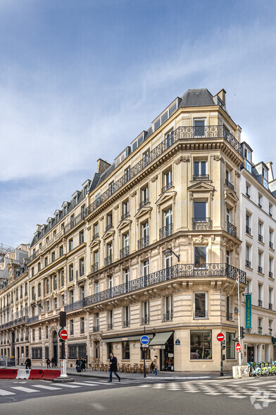 71 Rue Taitbout, Paris à louer - Photo de l’immeuble – Image 3 sur 4