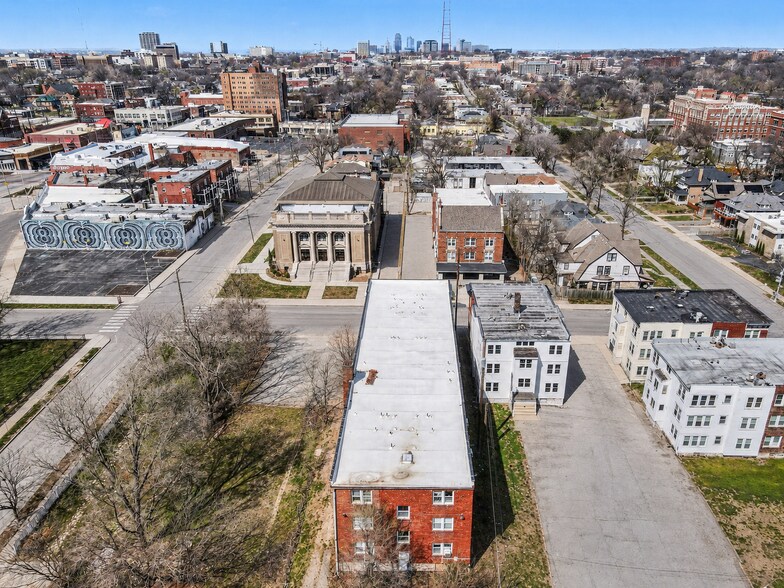 109 E 40th St, Kansas City, MO à vendre - Photo de l’immeuble – Image 3 sur 26