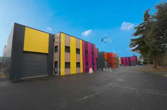 Local d'activités dans Brières-les-Scellés à vendre - Photo de l’immeuble – Image 2 sur 4