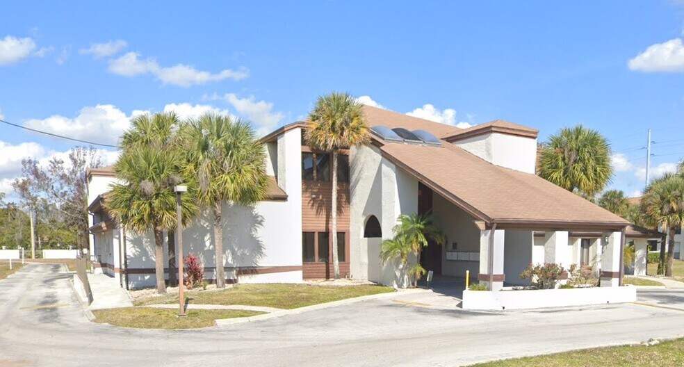 5736 S Texas Ave, Orlando, FL à louer - Photo principale – Image 1 sur 20