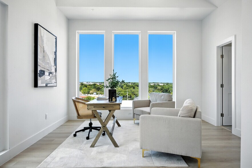 312 N Lancaster Ave, Dallas, TX à vendre - Photo de l’immeuble – Image 3 sur 29
