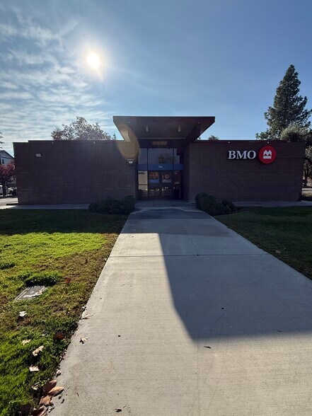 186 Main St, Woodland, CA à vendre - Photo de l’immeuble – Image 3 sur 12