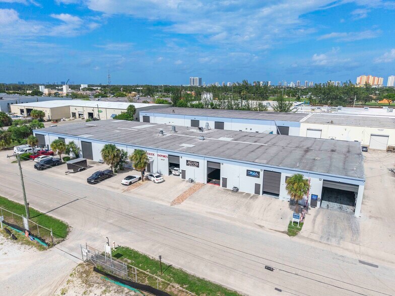 1700-2060 Avenue L, Riviera Beach, FL à louer - Photo de l’immeuble – Image 3 sur 6
