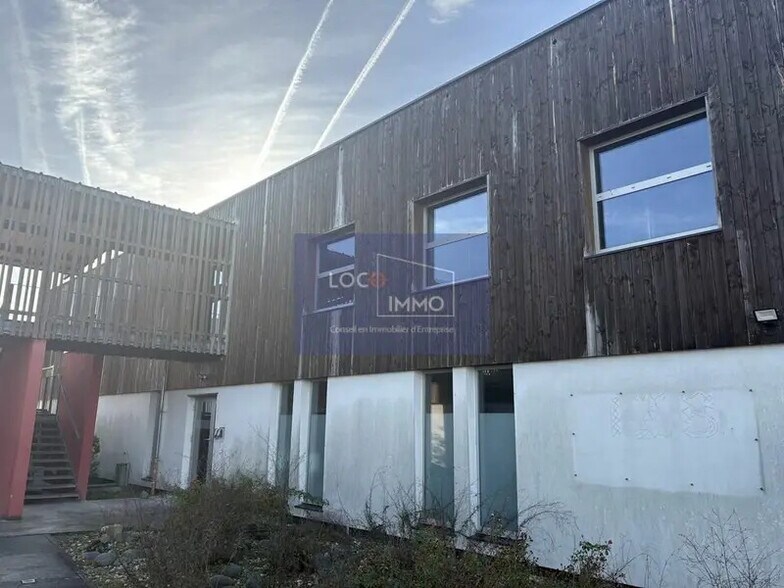 Bureau dans Martillac à louer - Photo de l’immeuble – Image 1 sur 10