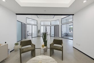 350 S Beverly Dr, Beverly Hills, CA à louer Photo intérieure– Image 1 sur 12