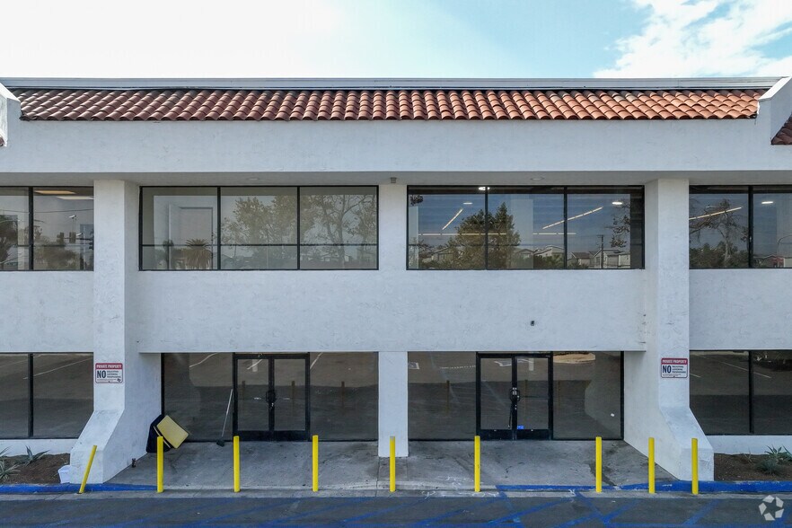 920 E 1st St, Santa Ana, CA à vendre - Photo de l’immeuble – Image 2 sur 11