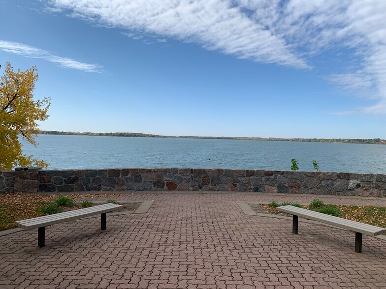 100 Central Ave, Buffalo, MN à louer - Photo de l’immeuble – Image 3 sur 9