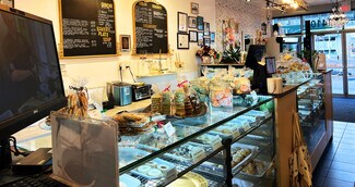 Plus de détails pour 9404-9412 137 Ave NW, Edmonton, AB - Local commercial à vendre