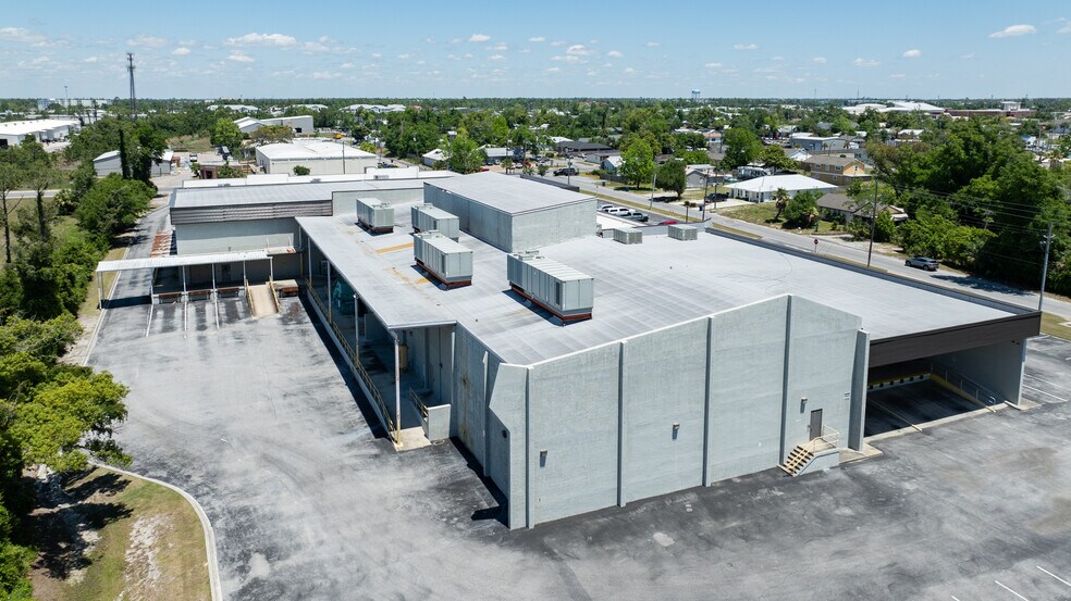 501 W 11th St, Panama City, FL à louer - Photo de l’immeuble – Image 2 sur 13