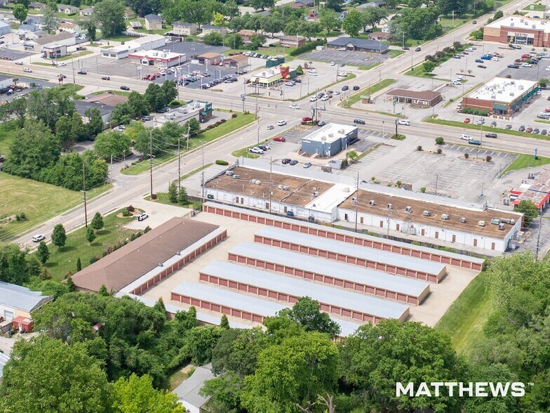 653 Carlyle Ave, Belleville, IL à vendre - Photo de l’immeuble – Image 2 sur 4
