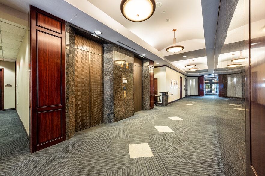 2700 NE Loop 410, San Antonio, TX à louer - Photo intérieure – Image 3 sur 5