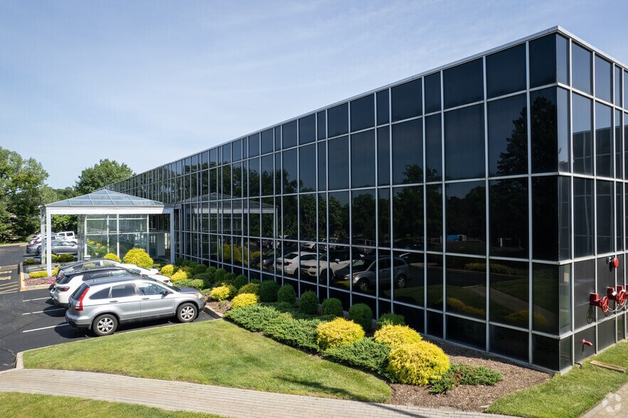 535 E Crescent Ave, Ramsey, NJ à louer - Photo principale – Image 1 sur 5
