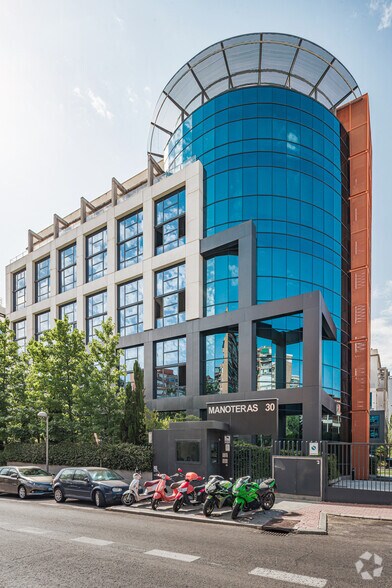 Avenida De Manoteras, 30, Madrid, Madrid à louer - Photo de l’immeuble – Image 2 sur 8