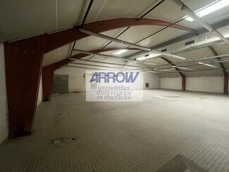 Plus de détails pour Local d'activités à louer