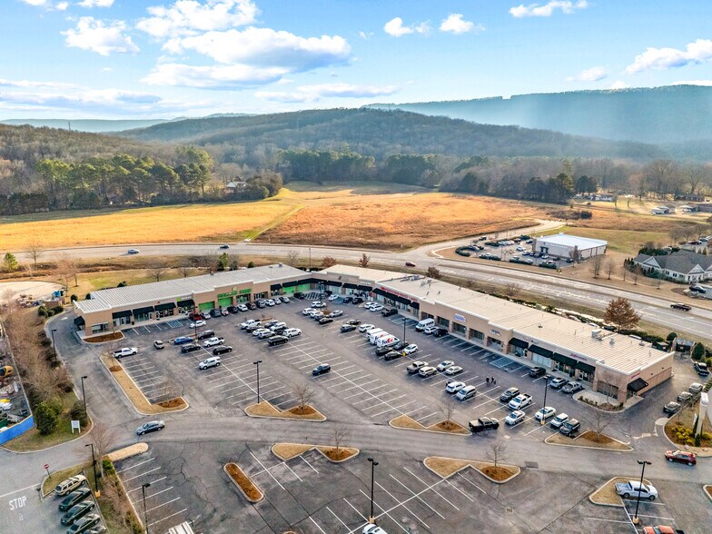 322 Sutton Rd SE, Owens Cross Roads, AL à louer - Photo de l’immeuble – Image 1 sur 7