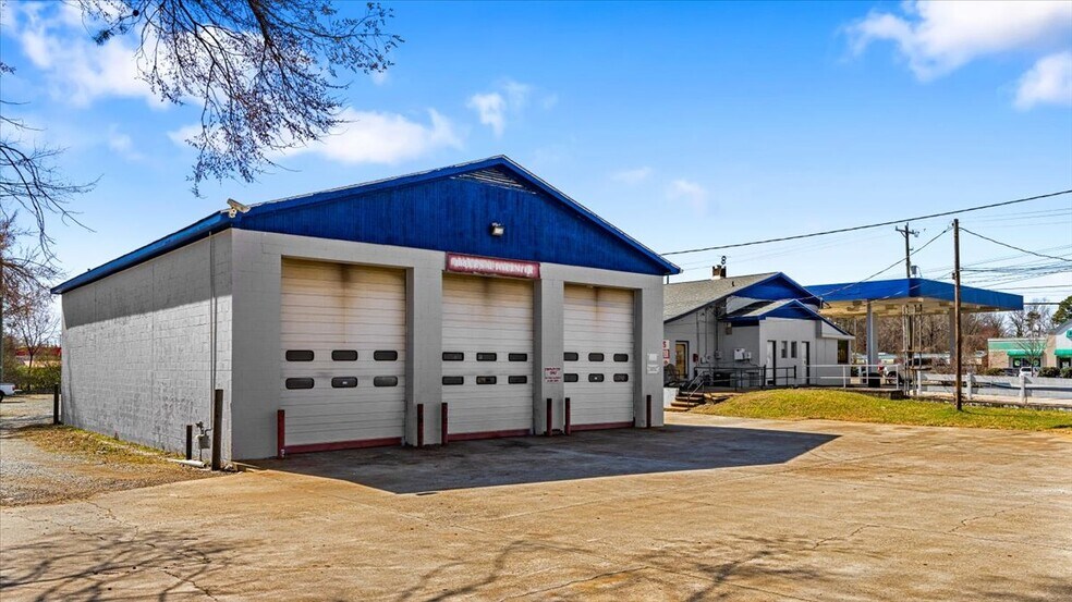 2901 Randleman Rd, Greensboro, NC à vendre - Photo principale – Image 2 sur 30