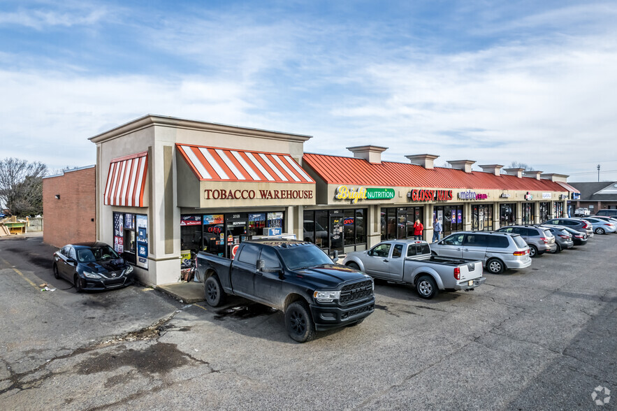 3042-3058 W Goodman Rd, Horn Lake, MS à louer - Photo de l’immeuble – Image 3 sur 7