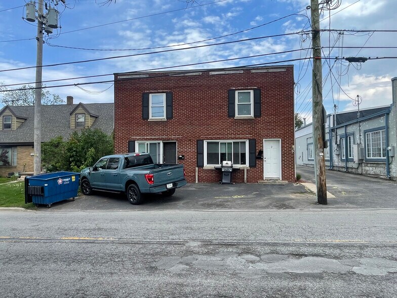 140 N West St, Crown Point, IN à vendre - Photo de l’immeuble – Image 2 sur 35