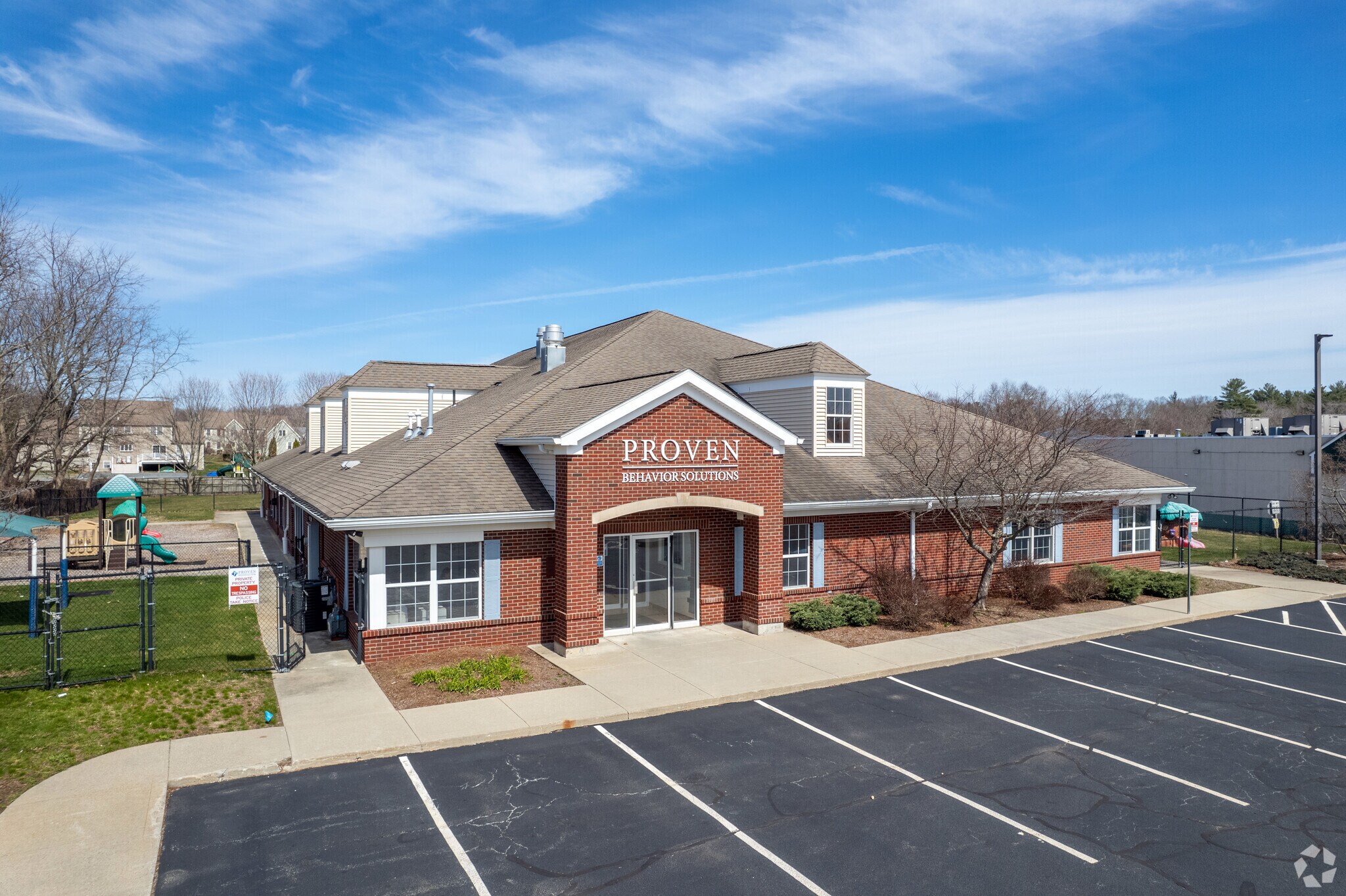 393 W Center St, West Bridgewater, MA à vendre Photo principale– Image 1 sur 5