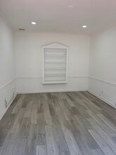 9528-9546 Brighton Way, Beverly Hills, CA à louer Photo intérieure– Image 2 sur 4