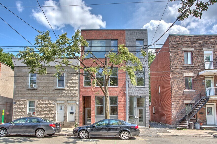 2356-2360 Rue Logan, Montréal, QC à vendre - Photo de l’immeuble – Image 2 sur 3