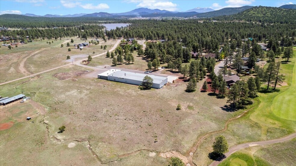 2843 W Avenida de Luces, Williams, AZ à louer - Aérien – Image 3 sur 32
