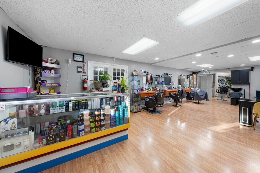 1900 Chapel Hill Rd, Durham, NC à vendre - Photo intérieure – Image 3 sur 9