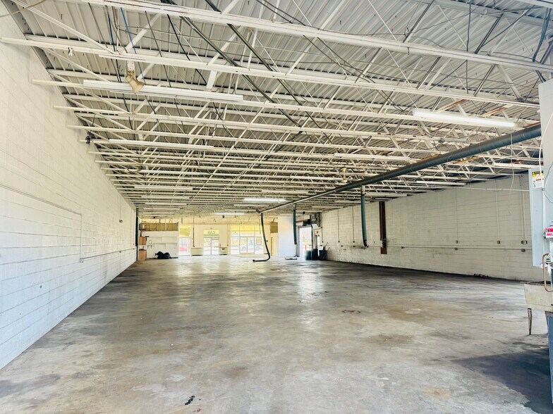 22662-22664 Three Notch Rd, Lexington Park, MD à louer - Photo de l’immeuble – Image 3 sur 5