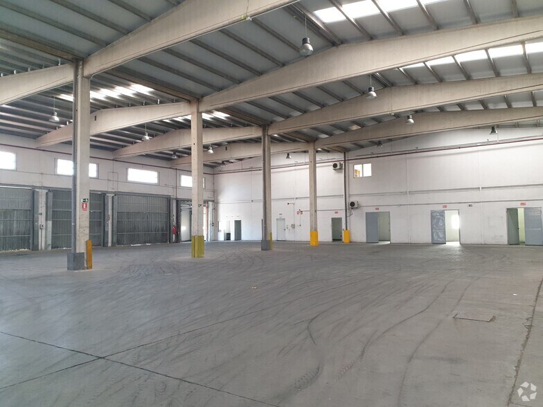 Industriel/Logistique dans Alcalá de Henares, Madrid à louer - Photo de l’immeuble – Image 3 sur 9
