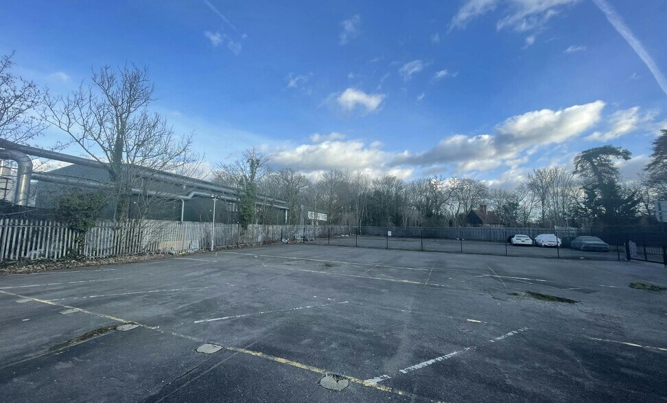 Tolpits Ln, Watford à louer - Photo de l’immeuble – Image 1 sur 4