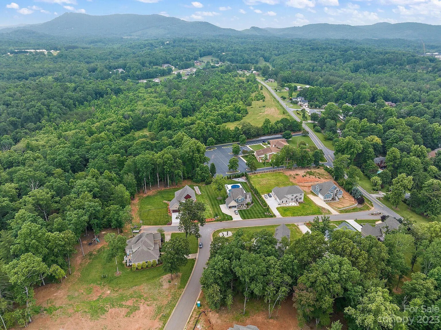 0 Tulip Court, Morganton, NC à vendre Photo principale– Image 1 sur 12