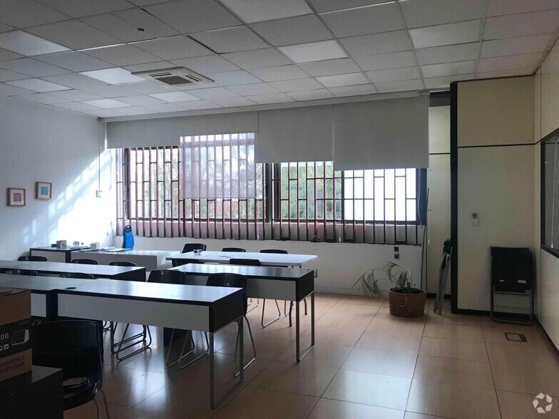 Bureau dans San Sebastián de los Reyes, Madrid à louer - Photo principale – Image 1 sur 1
