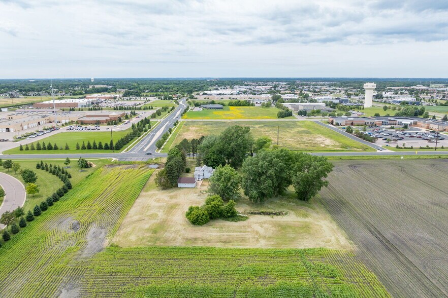 21529 586th Ave, Mankato, MN à vendre - Photo principale – Image 1 sur 17