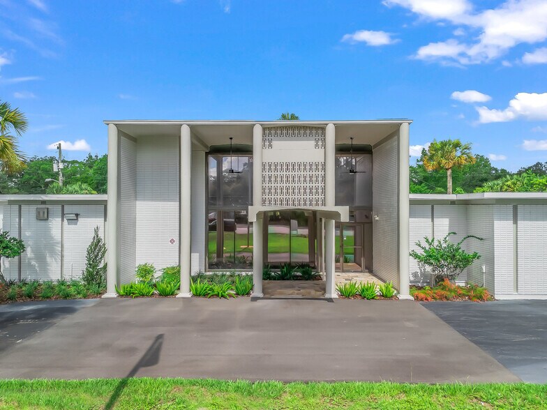 837 S Main St, Wildwood, FL à vendre - Photo de l’immeuble – Image 1 sur 47