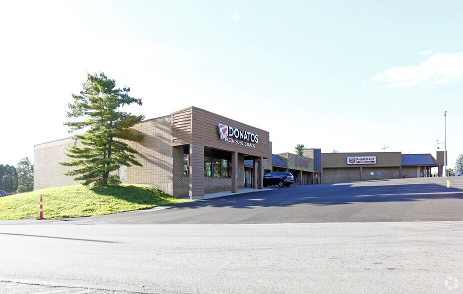 855-875 Lexington Ave, Mansfield, OH à louer - Photo de l’immeuble – Image 1 sur 3