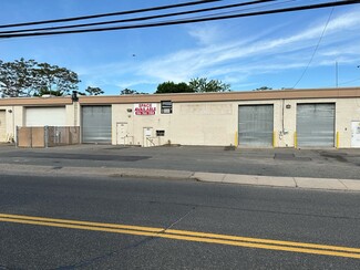 Plus de détails pour 35-51 Bloomingdale Rd, Hicksville, NY - Industriel/Logistique à louer