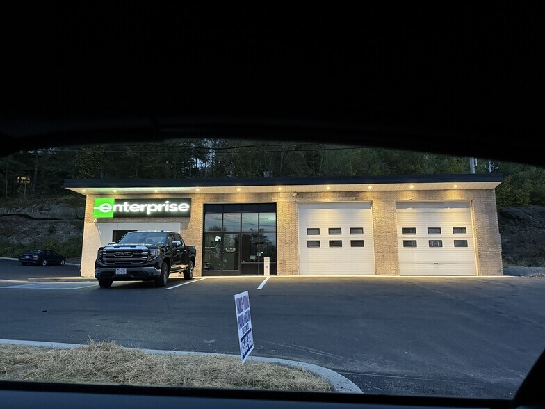 17B @ Broadway portefeuille de 2 biens à vendre sur LoopNet.fr - Photo de l’immeuble – Image 1 sur 3