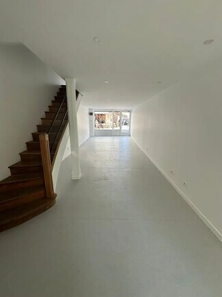 Plus de détails pour Local commercial à louer