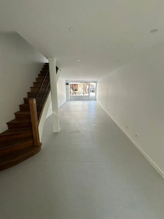 Plus de détails pour Local commercial à louer