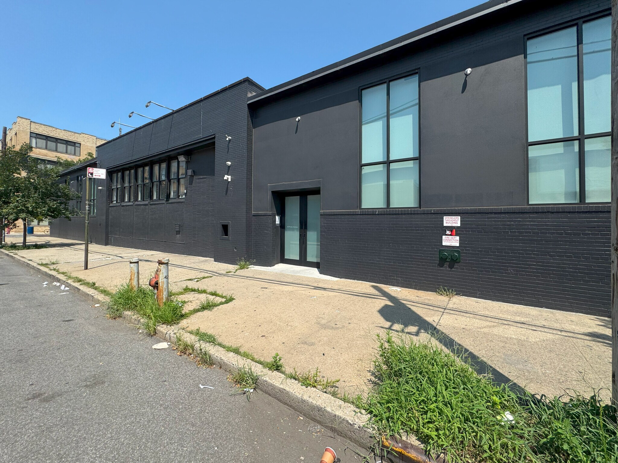 65-87 Porter Ave, Brooklyn, NY à louer Photo principale– Image 1 sur 5